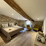 La Maison Du Clocher Pensión