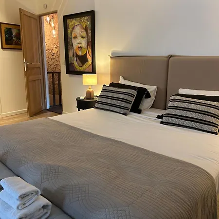 La Maison Du Clocher 4*
