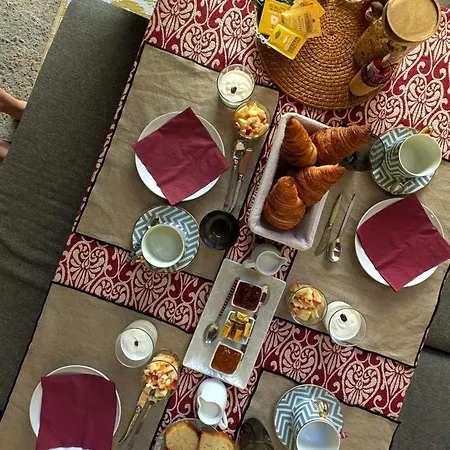 Casa de hóspedes La Maison Du Clocher 4*