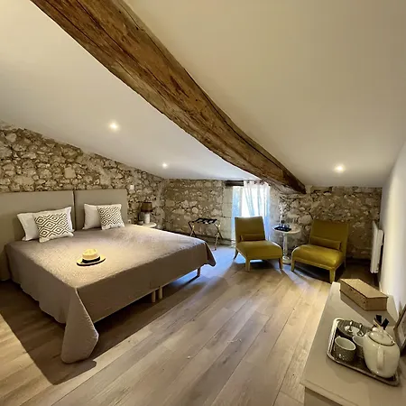 La Maison Du Clocher Penzion