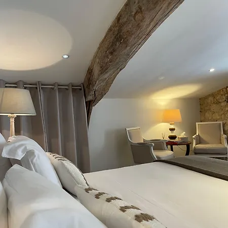 La Maison Du Clocher 게스트하우스 4*