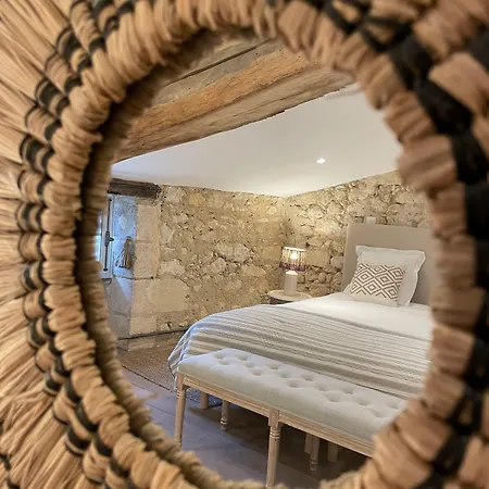 La Maison Du Clocher 게스트하우스 4*