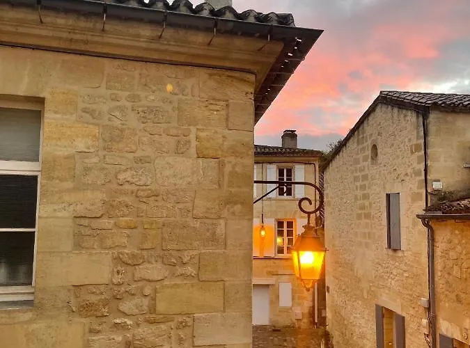 La Maison Du Clocher 4*