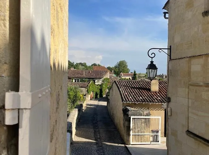 La Maison Du Clocher Penzion 4*