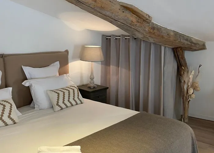 La Maison Du Clocher Guest house