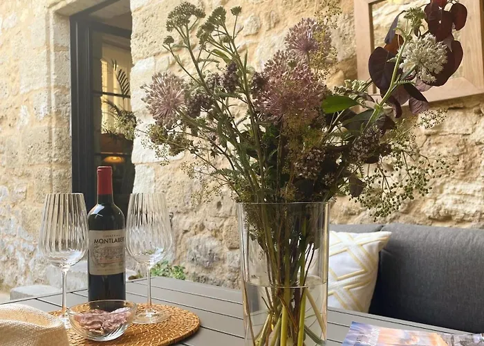 La Maison Du Clocher Guest house