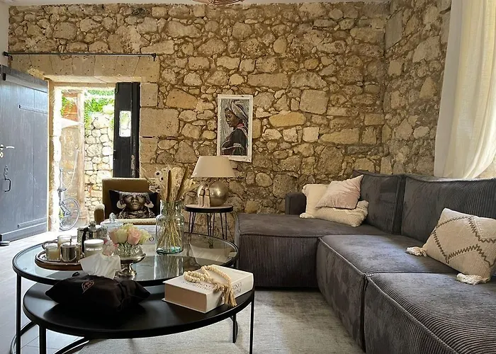 La Maison Du Clocher Guest house 4*