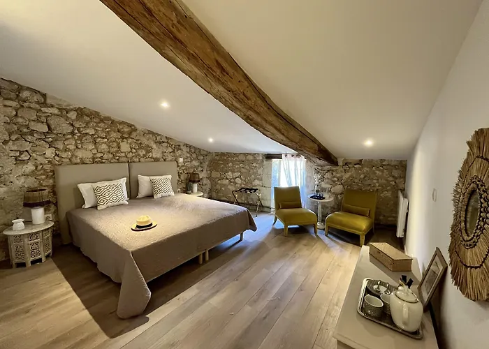 La Maison Du Clocher Guest house