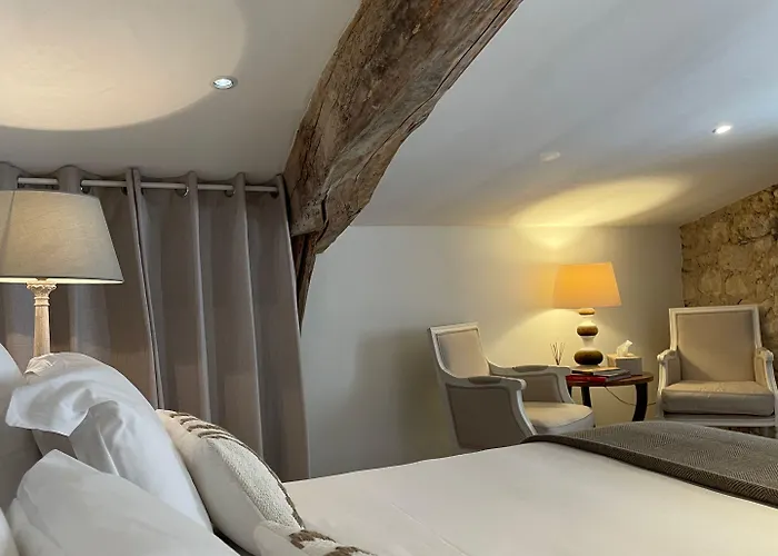 La Maison Du Clocher Guest house 4*